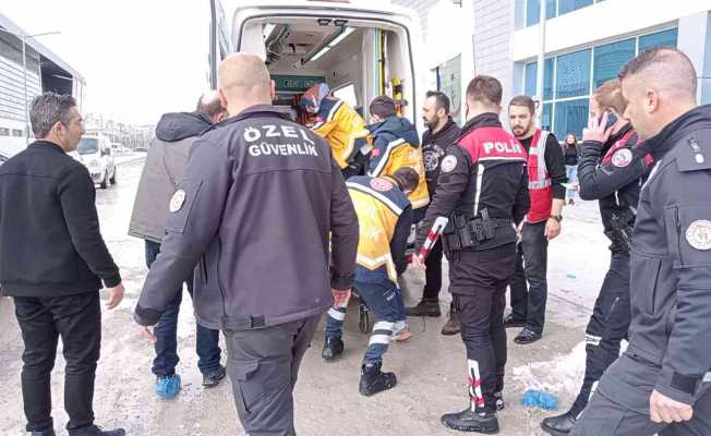 Olimpik havuzda boğulma tehlikesi geçiren vatandaşın hayati tehlikesi sürüyor