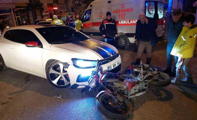 Otomobil motosikletle çarpıştı: 1 yaralı