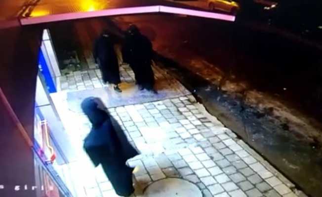Oyuncak silahla soygun girişiminde bulunan çarşaflı şahıslar yakalandı