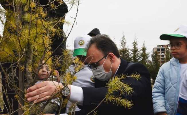 Özel çocuklar fidan dikimi gerçekleştirildi