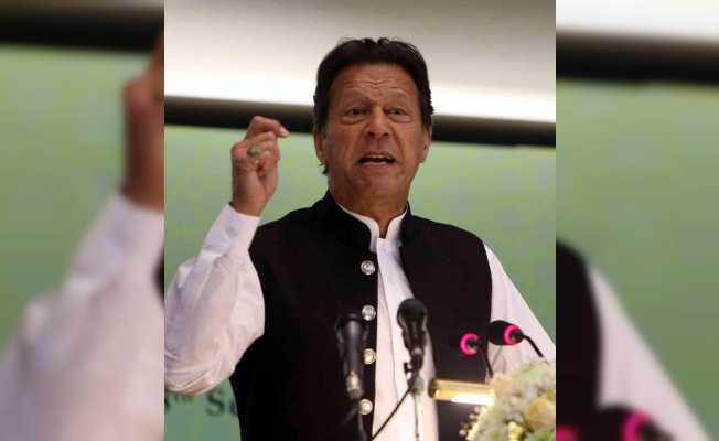 Pakistan’da parlamentoya Başbakan Khan’ın görevden alınması için gensoru önergesi verildi