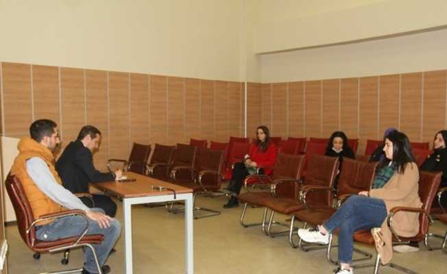 Rektör Yardımcısı Prof. Dr. Türkyılmaz yabancı akademisyenler ile buluştu