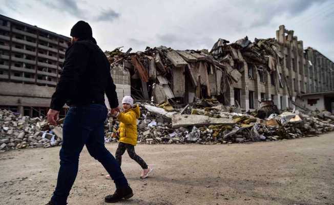 Rus saldırısı sonrası Jitomir’de yıkım görüntülendi