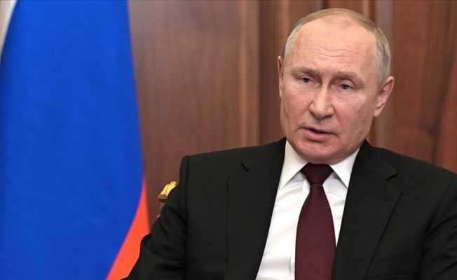 Rusya Devlet Başkanı Putin: "Dost olmayan ülkelere doğalgaz satışı ödemelerinde Rus rublesine geçmeyi planlıyoruz"
