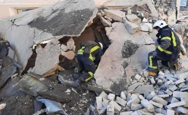 Rusya Harkov’da üniversite binası ve yerleşim alanlarını vurdu: 1 ölü, 11 yaralı