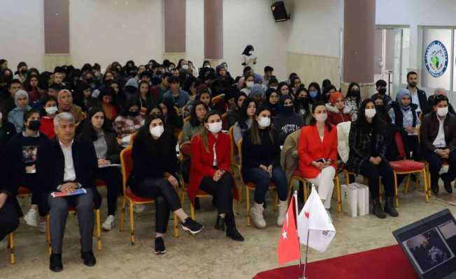 SANKO Üniversitesi akademisyenleri aday öğrencilerle buluştu