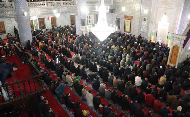 Şanlıurfa’da Beraat Kandili coşkusu