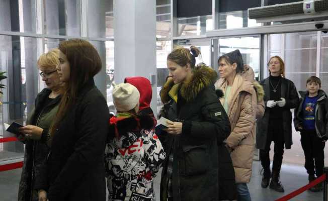Savaştan kaçan Ukraynalı vatandaşların Türkiye’ye gelişleri sürüyor