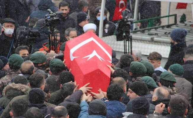 Şehidin cenazesinde acı detay: Şehit olduğu gün evlilik yıl dönümüymüş