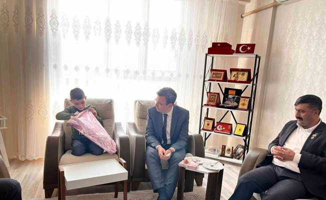 Şehidin oğluna doğum günü sürprizi