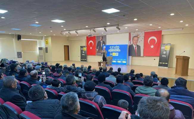 Şehir Konferansları sevilen isimleri ilçelerdeki vatandaşlarla buluşturdu