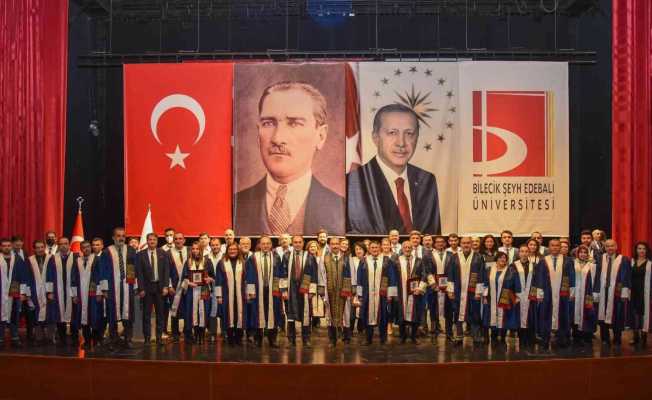 Şeyh Edebali Üniversitesi’nde 58 akademisyen cübbe giydi