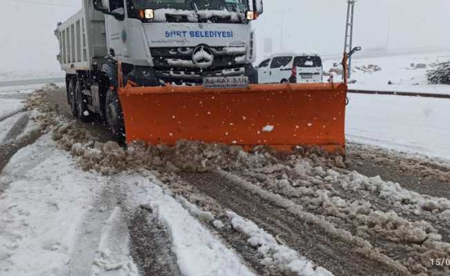 Siirt’te kar 27 köy ve 2 mezrayı ulaşıma kapattı