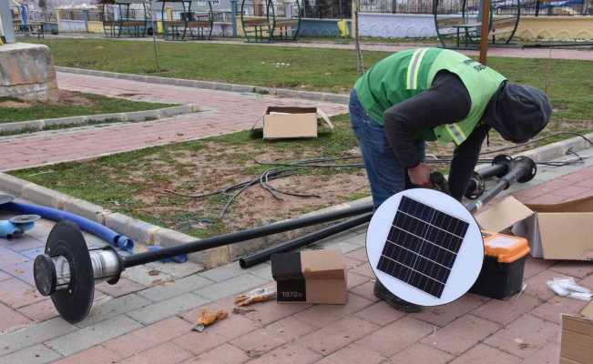 Siirt’te parklar güneş enerjisiyle aydınlanacak