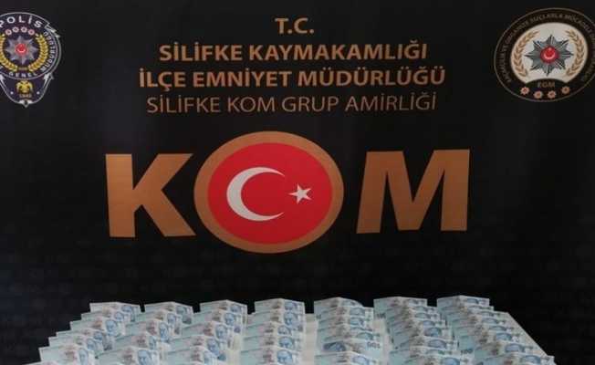 Silifke’de 6 bin 500 lira sahte para ele geçirildi