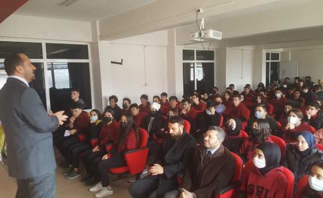 Simav İlçe Müftüsü Serçe, Fen Lisesi öğrencileriyle bir araya geldi