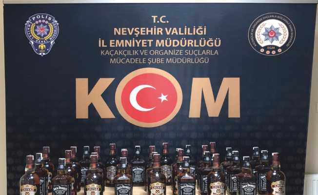 Sosyal medyadan kaçak içki satan 2 kişi gözaltına alındı