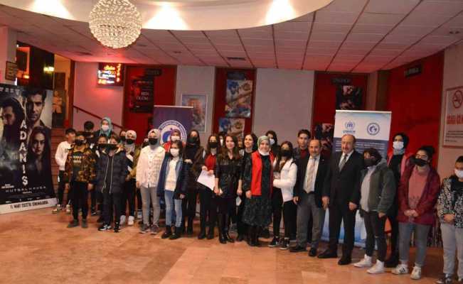 ‘Sosyal Uyum Projesi’ kapsamındaki çocukların sinema keyfi ‘Sosyal Uyum Projesi’ kapsamındaki çocukların sinema keyfi