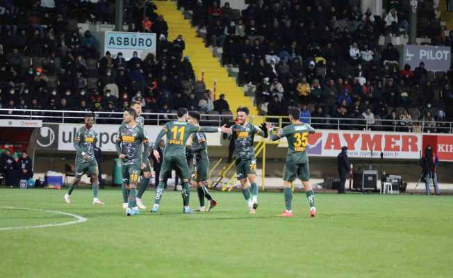 Spor Toto Süper Lig: Aytemiz Alanyaspor: 2 - Fenerbahçe: 5 (Maç sonucu)
