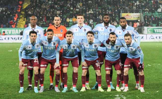 Spor Toto Süper Lig: Çaykur Rizespor: 0 - Trabzonspor: 0 (İlk yarı)