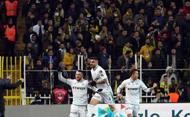 Spor Toto Süper Lig: Fenerbahçe: 0 - Konyaspor: 1 (İlk yarı)