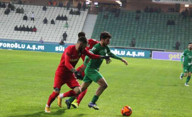 Spor Toto Süper Lig: GZT Giresunspor: 1 - Gaziantep FK: 1 (İlk yarı)