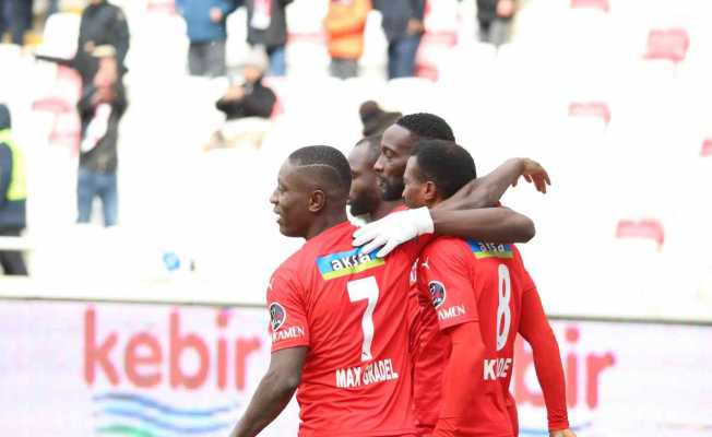 Spor Toto Süper Lig: Sivasspor: 2 - Altay: 1 (Maç sonucu)