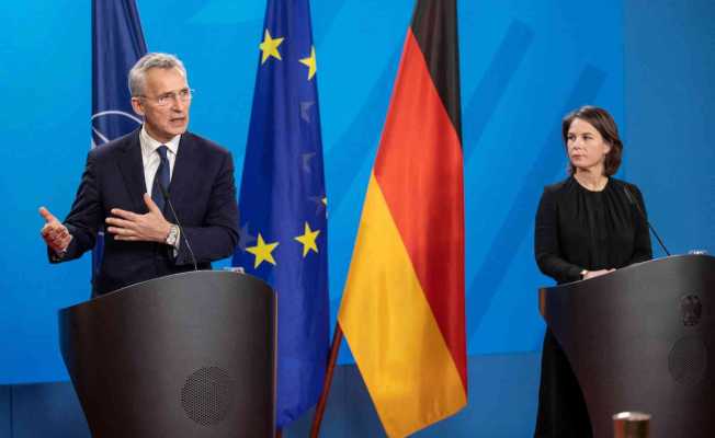 Stoltenberg: "Almanya, Ukrayna’ya askeri teçhizat, mali ve insani yardımda kilit rol oynuyor”