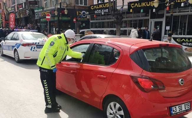 Sürücü ve yolculara emniyet kemeri ve bebek oto koltuğu kullanmanın gerekliliği anlatıldı