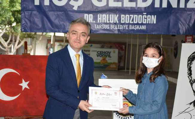 Tarsus Belediyesinin akademi kursiyerleri sertifika aldı
