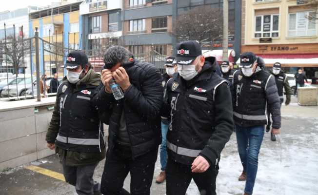 ‘Tefecilik’ operasyonunda yakalanan 3 şüpheliden 2’si tutuklandı
