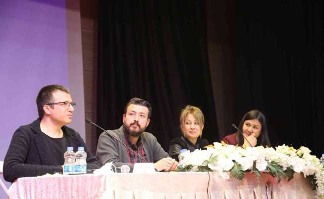 Toroslar’da ’Toplumda kadının yeri’ paneli