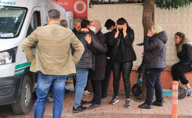 Turunç toplarken otomobil çarpan 3 kadının cenazesi alındı