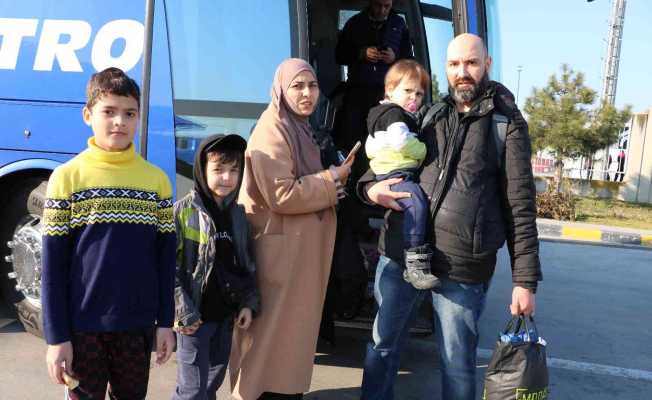 Ukrayna’dan 3 çocuğu ve kanser hastası eşiyle gelen savaş mağduru kadının zorlu yolculuğu