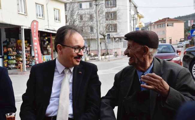 Vali Kızılkaya’nın halkla samimi sohbeti fotoğraf karelerine yansıdı