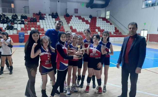 Voleybolda şampiyon değişmedi