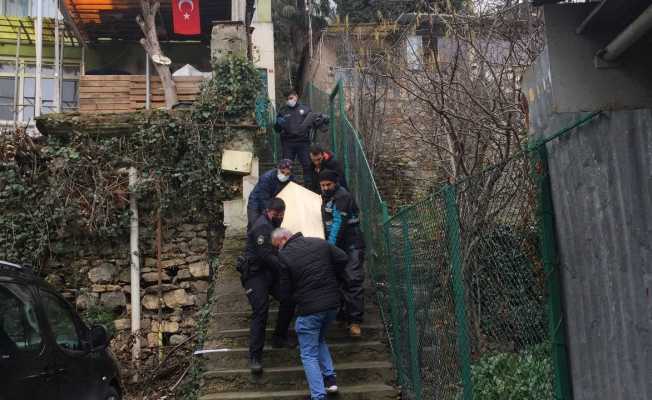 Yakınlarının ulaşamadığı kişi evinde ölü bulundu