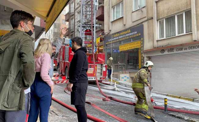 Yangın ihbarına giden itfaiye ekiplerinin zor anları