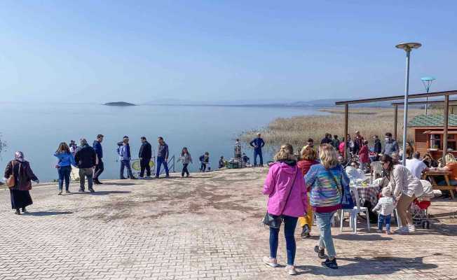 Yaren leyleğin köyüne ziyaretçi akını