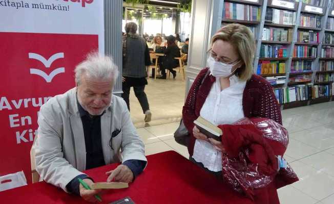 Yazar Nedim Gürsel’den imza günü