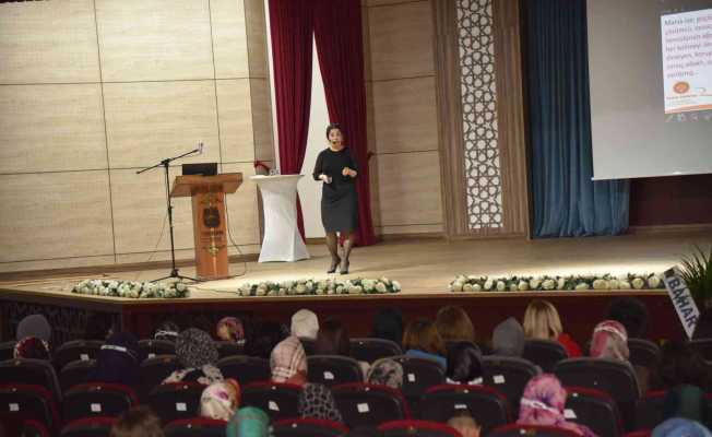 Yunusemre Belediyesi ’Aile Akademisi’ başladı