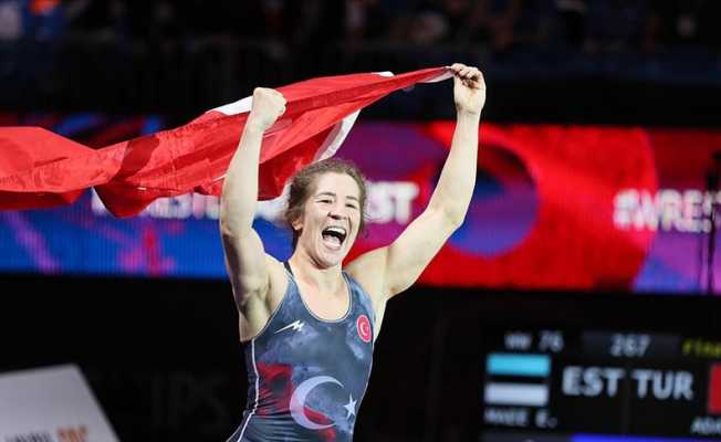 Avrupa Güreş Şampiyonası kadınlar 76 kilo final mücadelesinde Yasemin Adar Yiğit altın madalya kazandı.