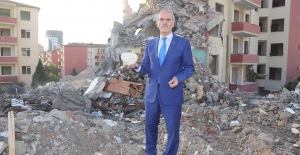 Bursa'da kentsel dönüşüm kapsamında 2100 bina yıkıldı