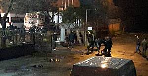 İstanbul'da Evsizler Sopalarla Birbirine girdi, Görevliler Seyretti