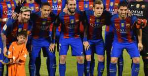 Poşetten Messi forması giyen minik Murtaza, kahramanı ile buluştu