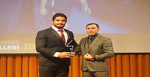 Türkiye'nin en iyi sporcusu Taha Akgül oldu