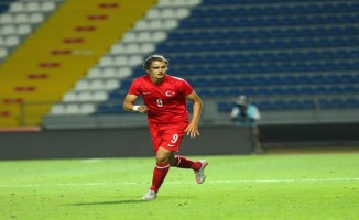 Enes Ünal Hollanda'da parlıyor