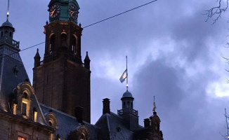 Rotterdam’da müslüman belediye başkanından İsrail bayrağı