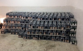 Sivas'ta 2 bin 877 şişe sahte içki ele geçirildi