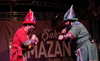 Ramazan`ın neşesi Karagöz ve Hacivat`tan